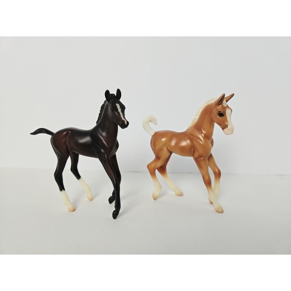 Breyer Model Horse set  Vet Care pair foals palomino morgan